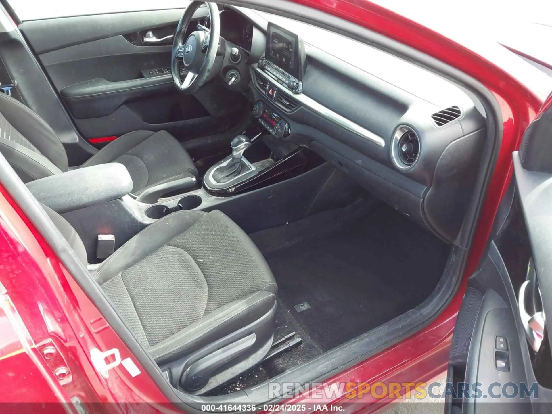 5 Фотография поврежденного автомобиля 3KPF34AD4KE017243 KIA FORTE 2019