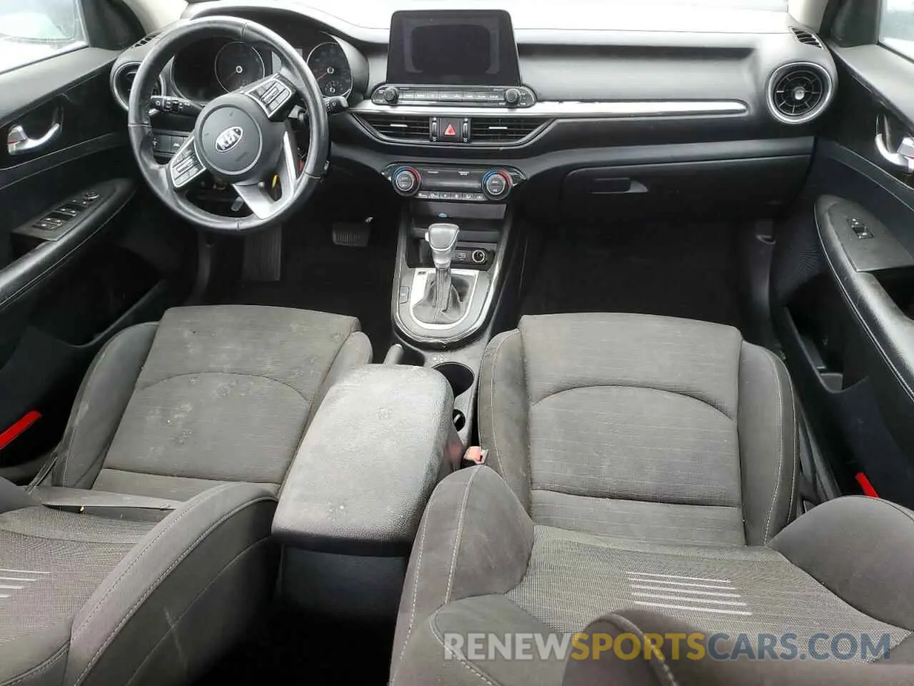 8 Фотография поврежденного автомобиля 3KPF34AD4KE023611 KIA FORTE 2019