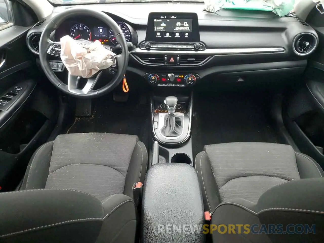 8 Photograph of a damaged car 3KPF34AD4KE118413 KIA FORTE 2019