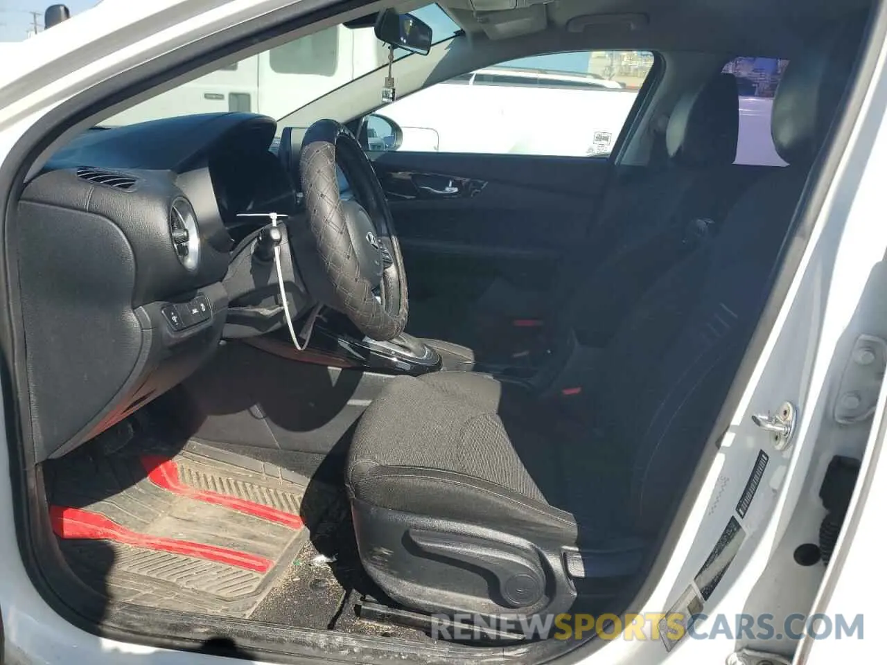 7 Фотография поврежденного автомобиля 3KPF34AD4KE135857 KIA FORTE 2019