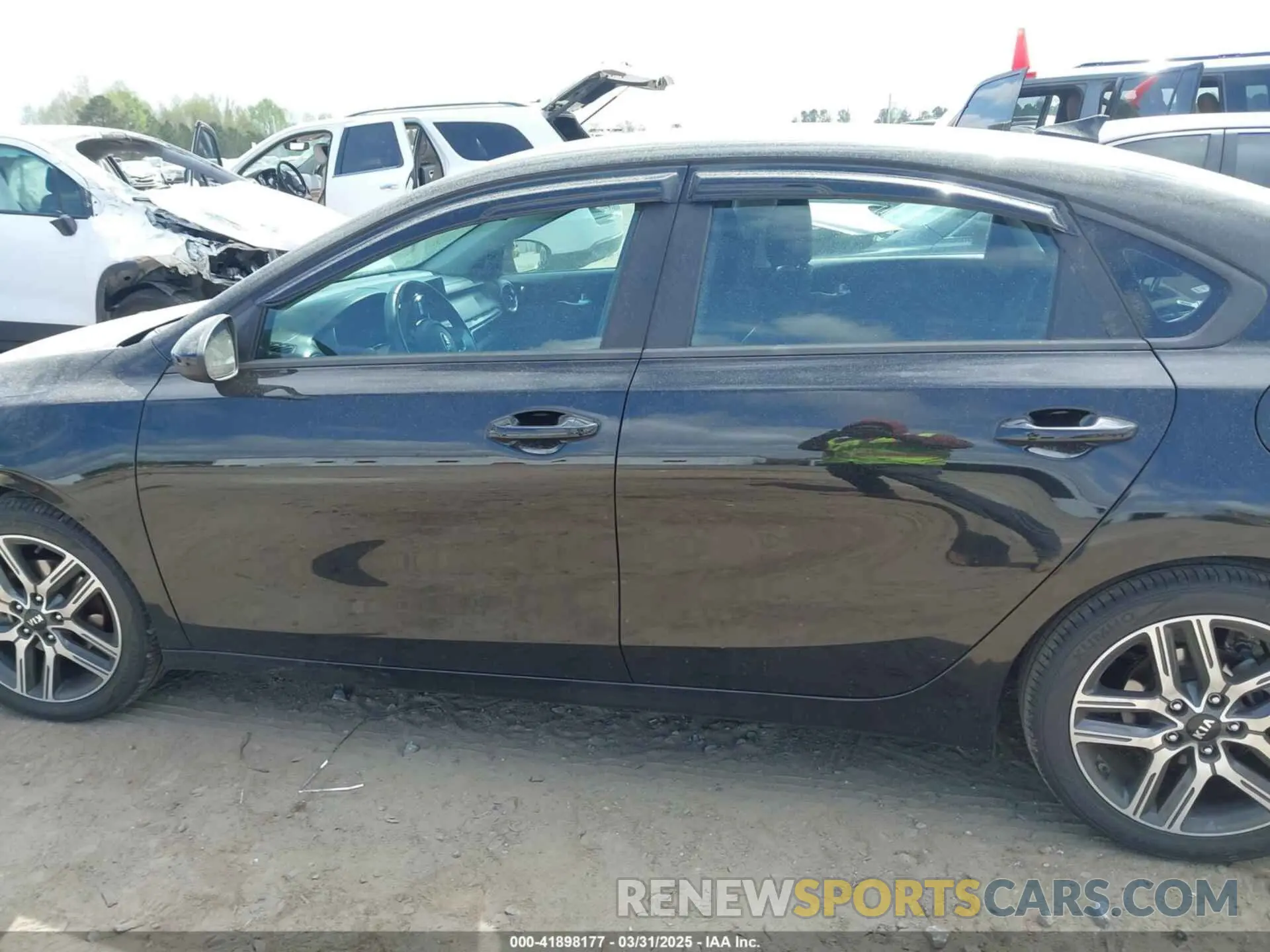 14 Photograph of a damaged car 3KPF34AD6KE029443 KIA FORTE 2019