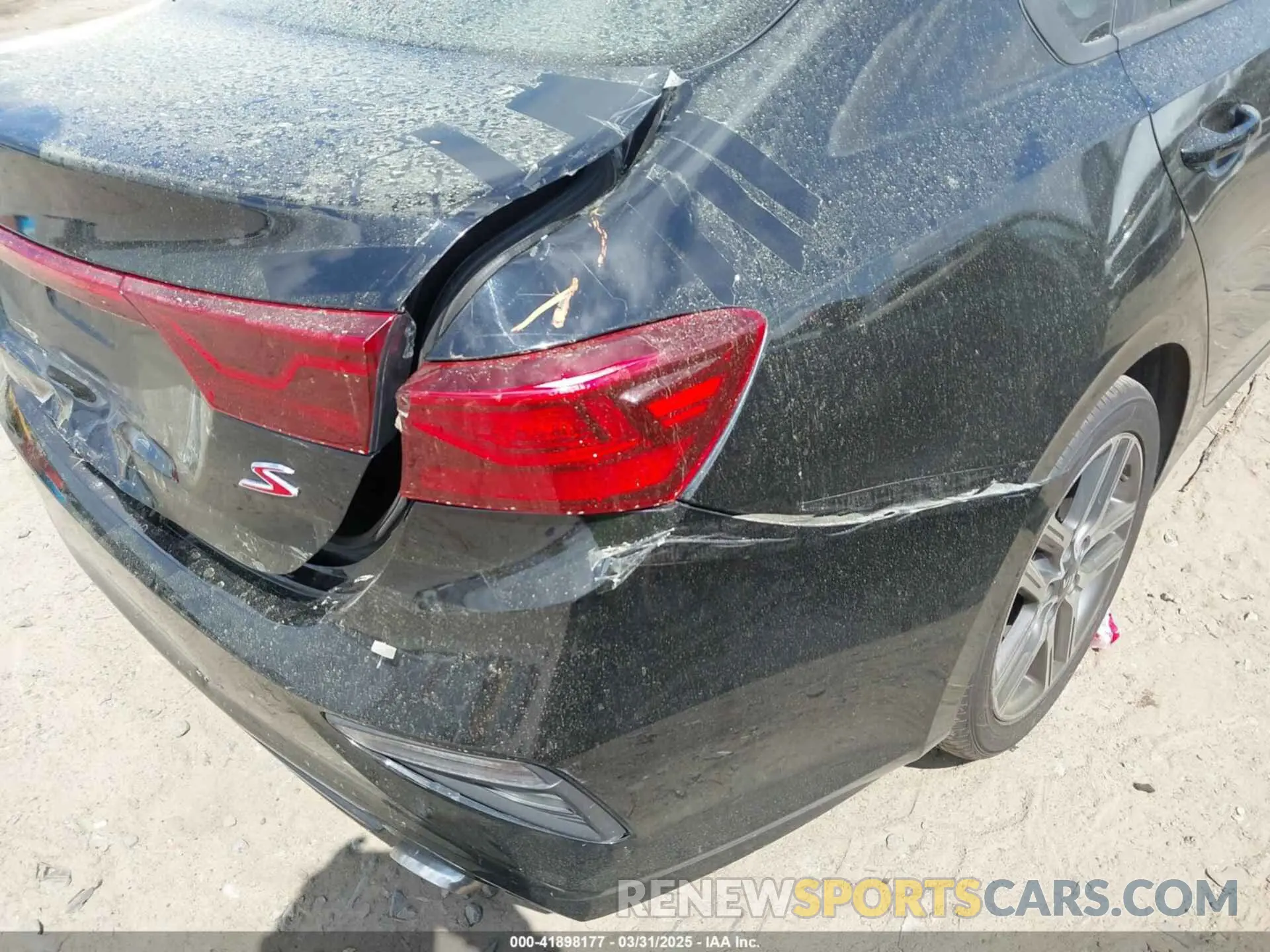 19 Photograph of a damaged car 3KPF34AD6KE029443 KIA FORTE 2019