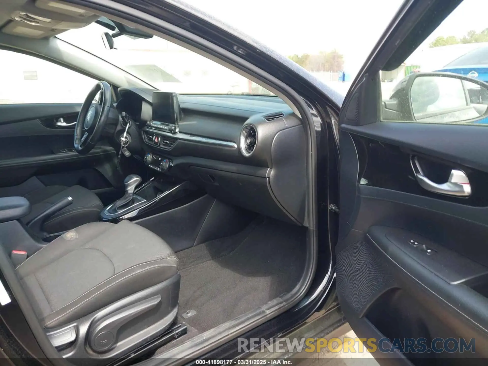 5 Photograph of a damaged car 3KPF34AD6KE029443 KIA FORTE 2019