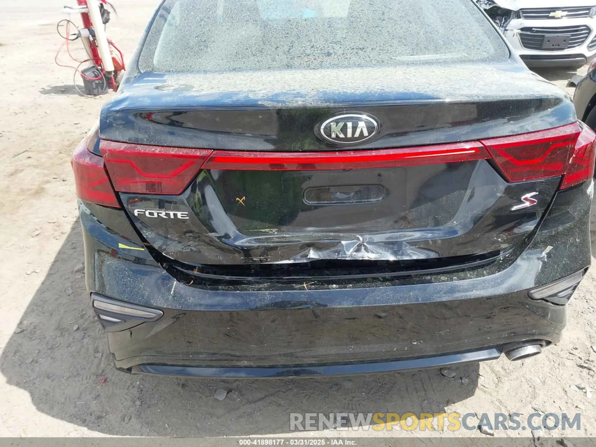 6 Photograph of a damaged car 3KPF34AD6KE029443 KIA FORTE 2019