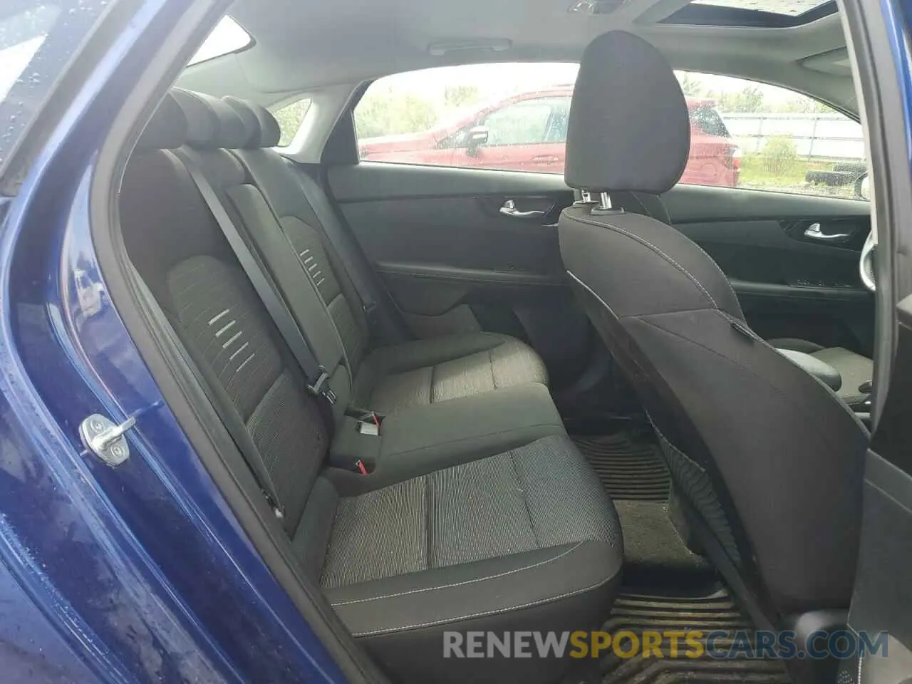 10 Photograph of a damaged car 3KPF34AD6KE049112 KIA FORTE 2019