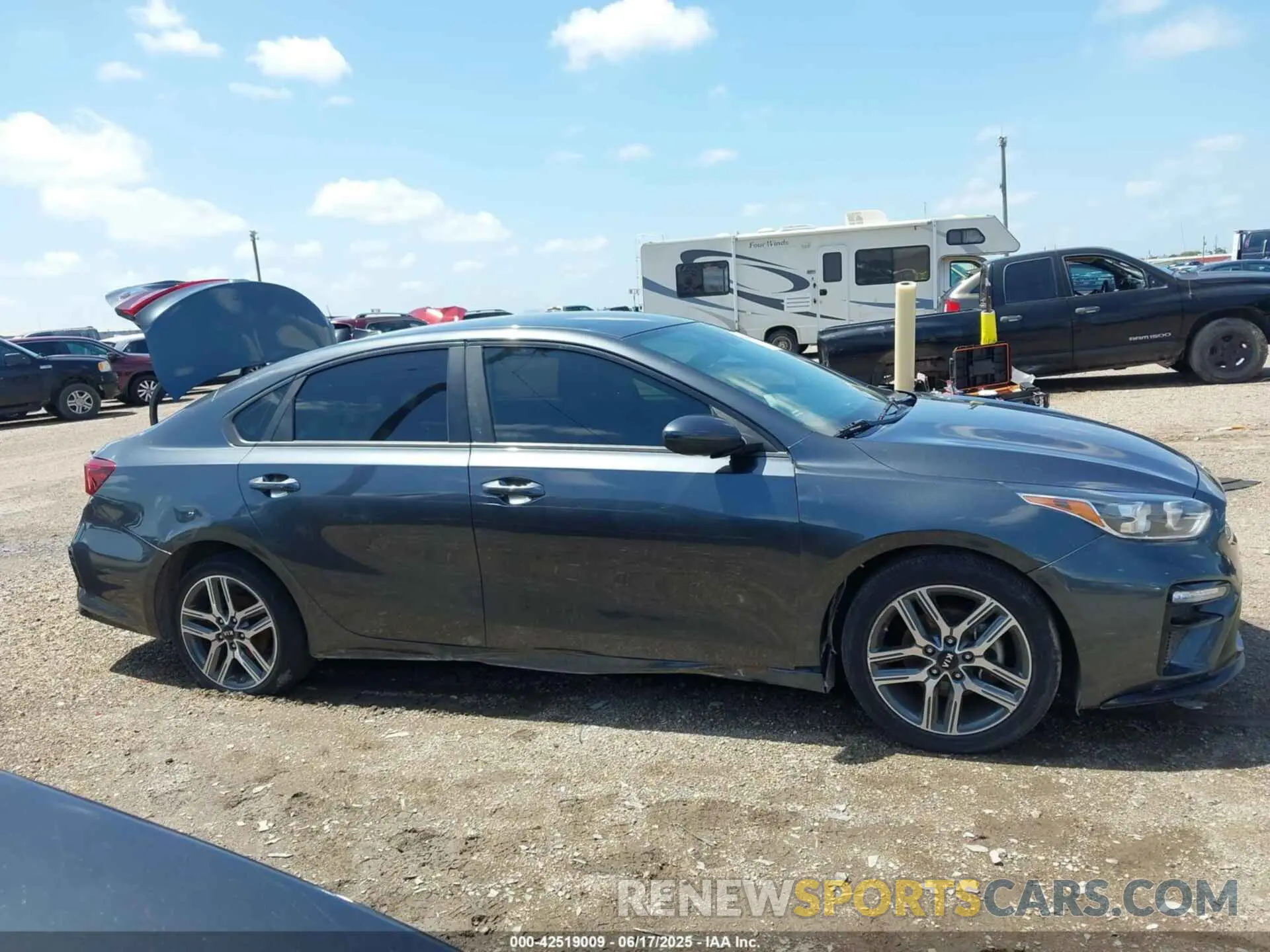 12 Photograph of a damaged car 3KPF34AD6KE104089 KIA FORTE 2019
