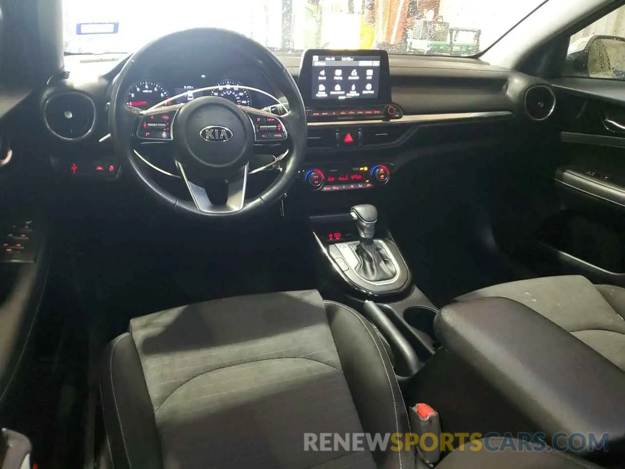 8 Photograph of a damaged car 3KPF34AD7KE017317 KIA FORTE 2019