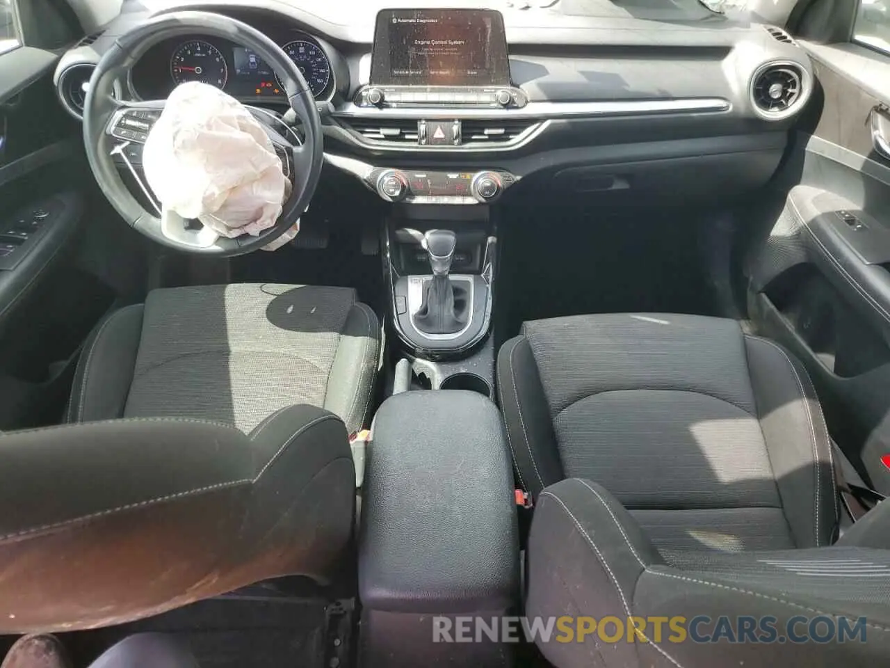 8 Фотография поврежденного автомобиля 3KPF34AD7KE022095 KIA FORTE 2019