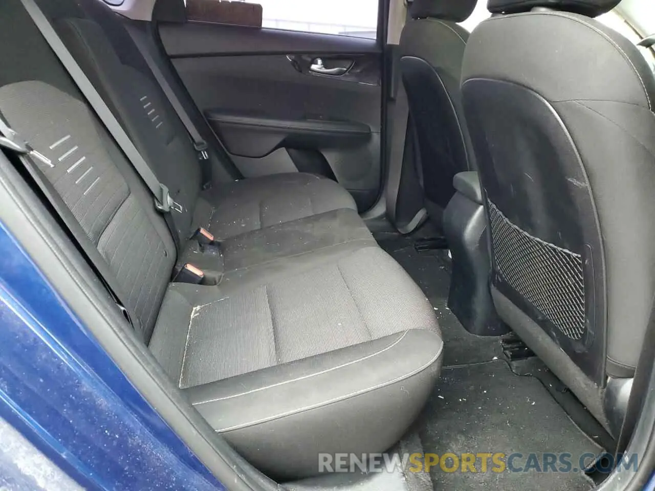 10 Фотография поврежденного автомобиля 3KPF34AD7KE027684 KIA FORTE 2019
