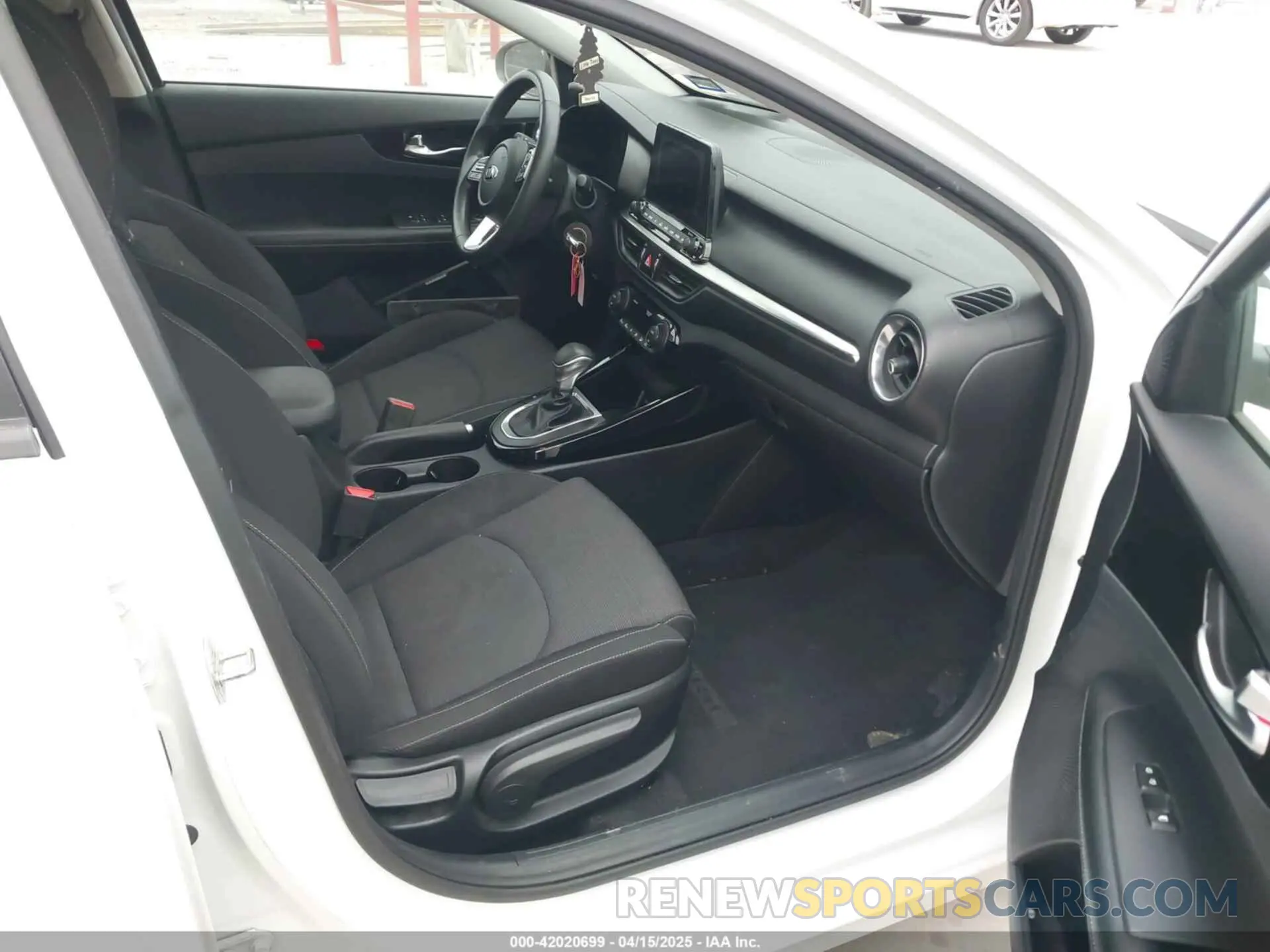 5 Фотография поврежденного автомобиля 3KPF34AD8KE006973 KIA FORTE 2019