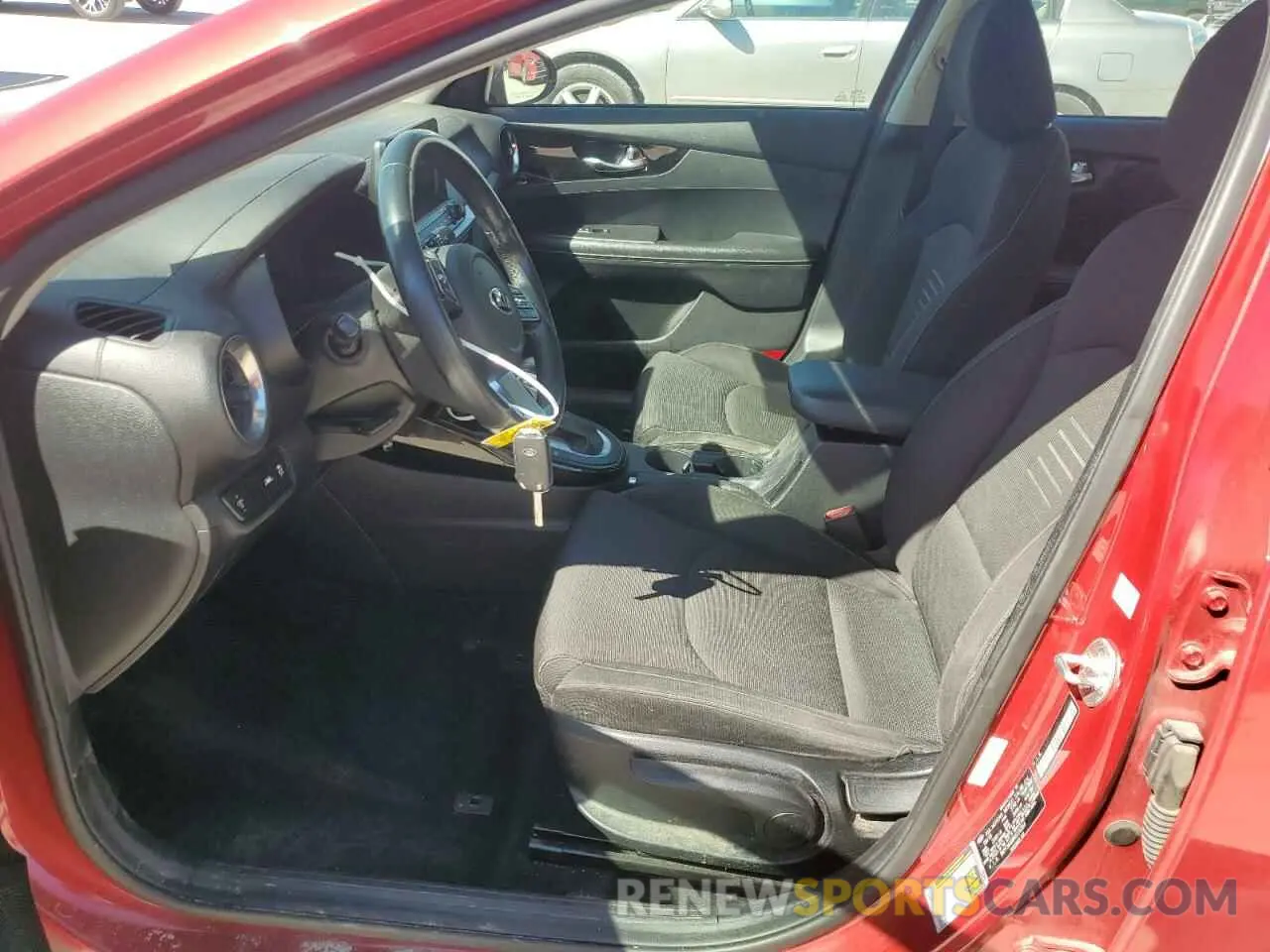7 Фотография поврежденного автомобиля 3KPF34AD8KE016564 KIA FORTE 2019
