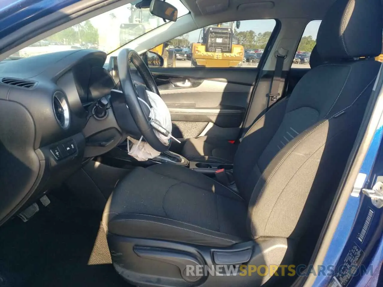 7 Photograph of a damaged car 3KPF34AD8KE017035 KIA FORTE 2019
