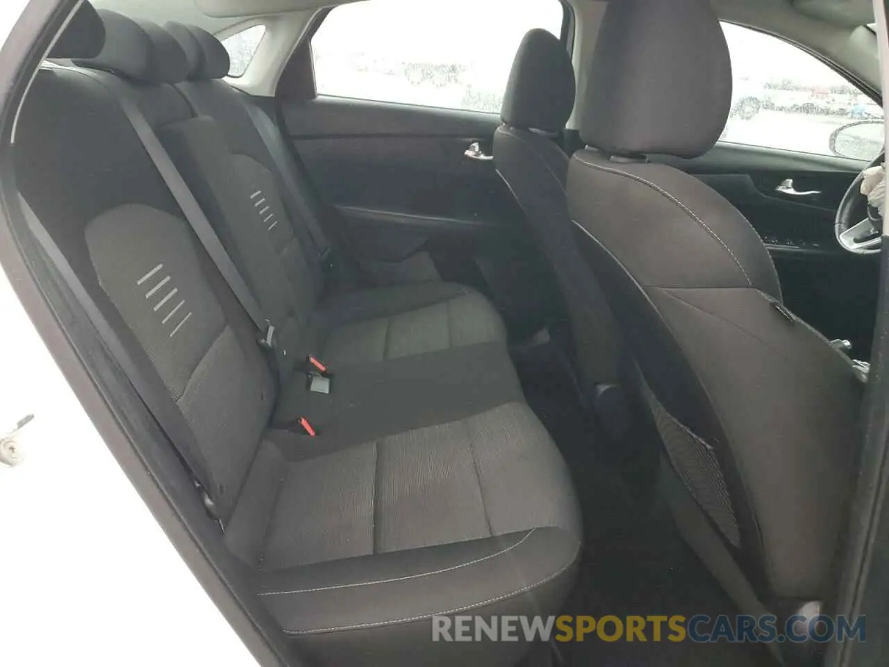11 Фотография поврежденного автомобиля 3KPF34AD8KE123923 KIA FORTE 2019