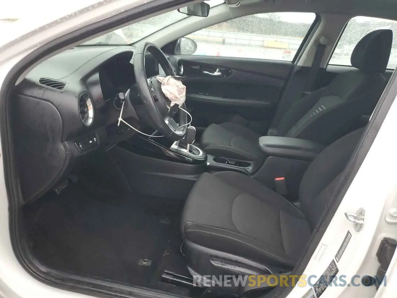 7 Фотография поврежденного автомобиля 3KPF34AD8KE123923 KIA FORTE 2019