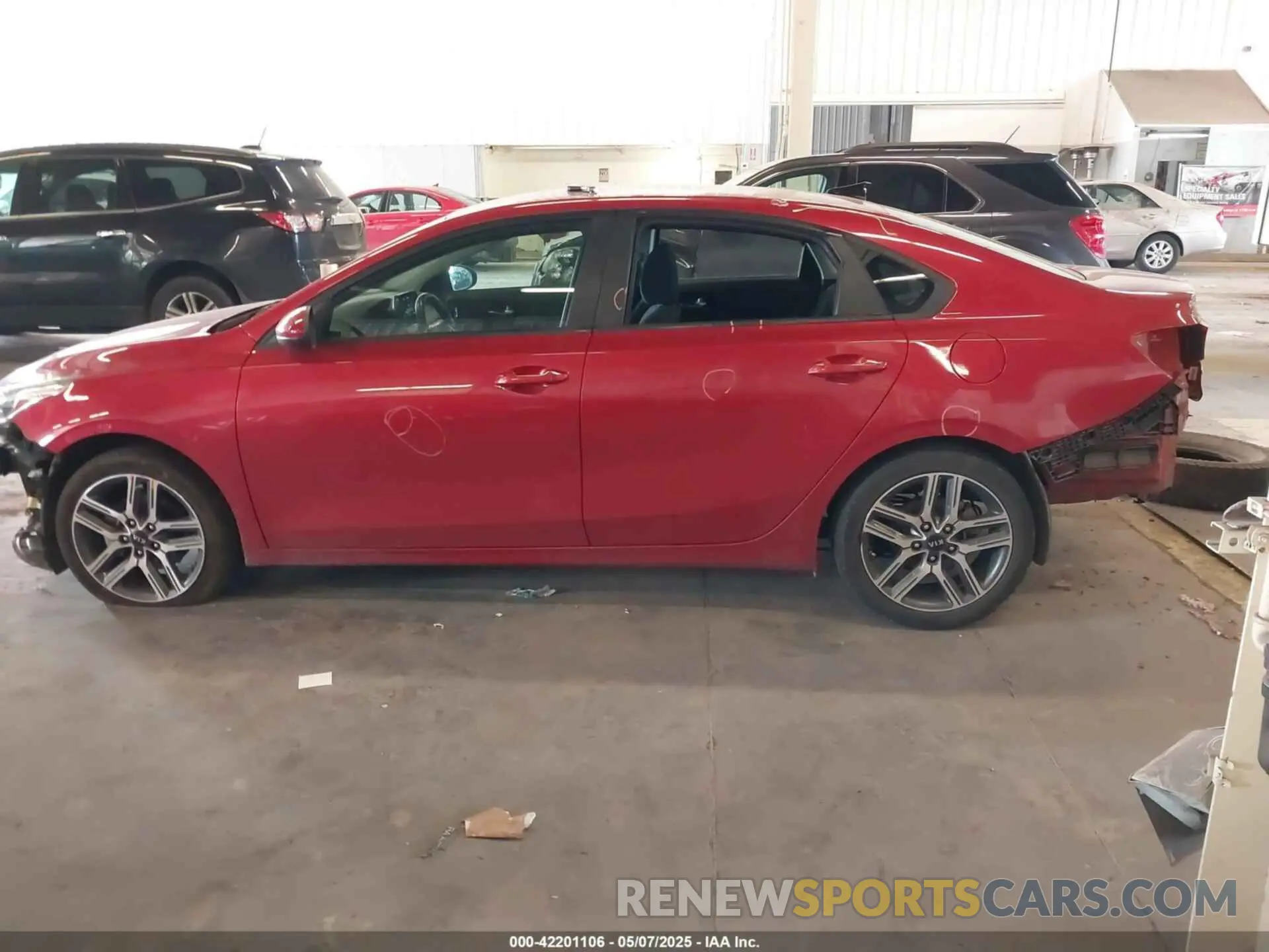 15 Photograph of a damaged car 3KPF34AD9KE013656 KIA FORTE 2019