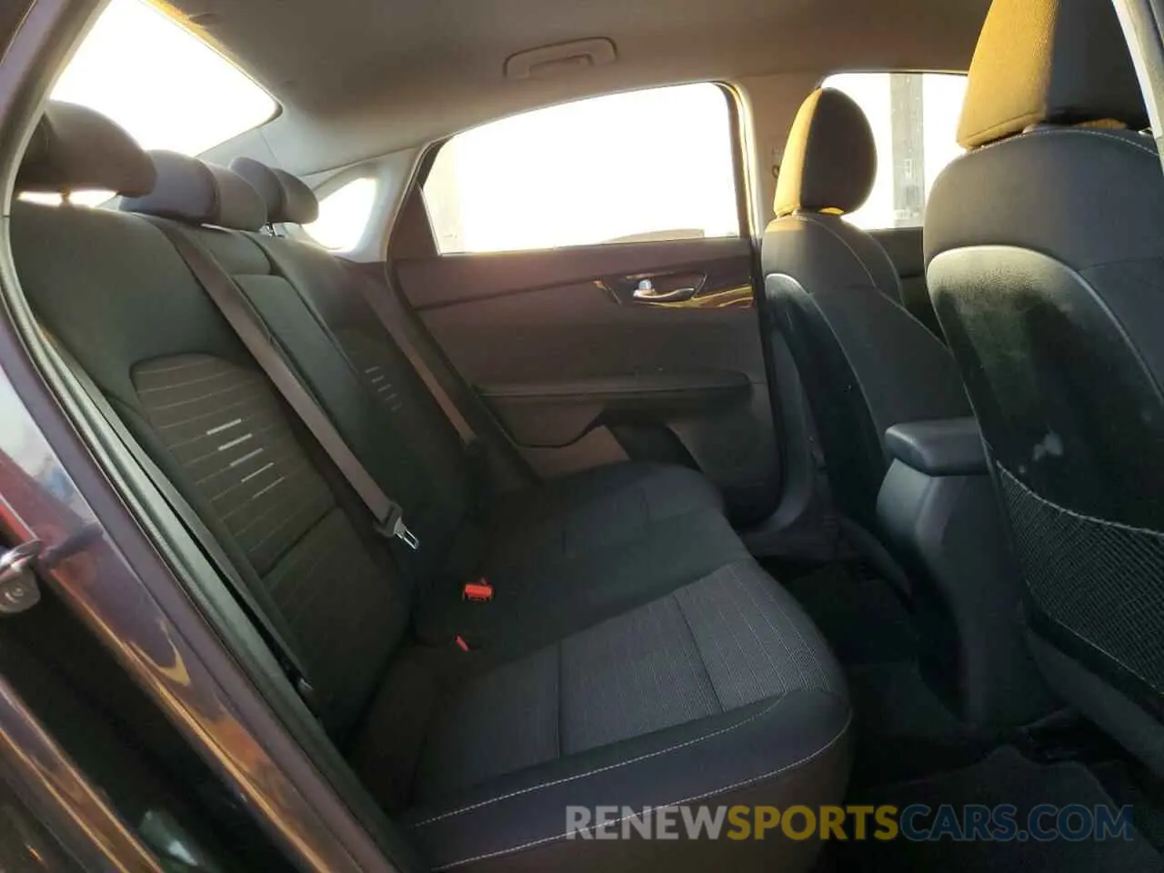 10 Photograph of a damaged car 3KPF34AD9KE017089 KIA FORTE 2019