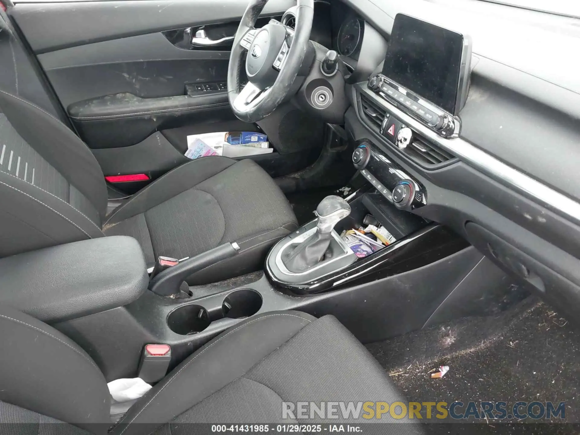 5 Photograph of a damaged car 3KPF34AD9KE045152 KIA FORTE 2019