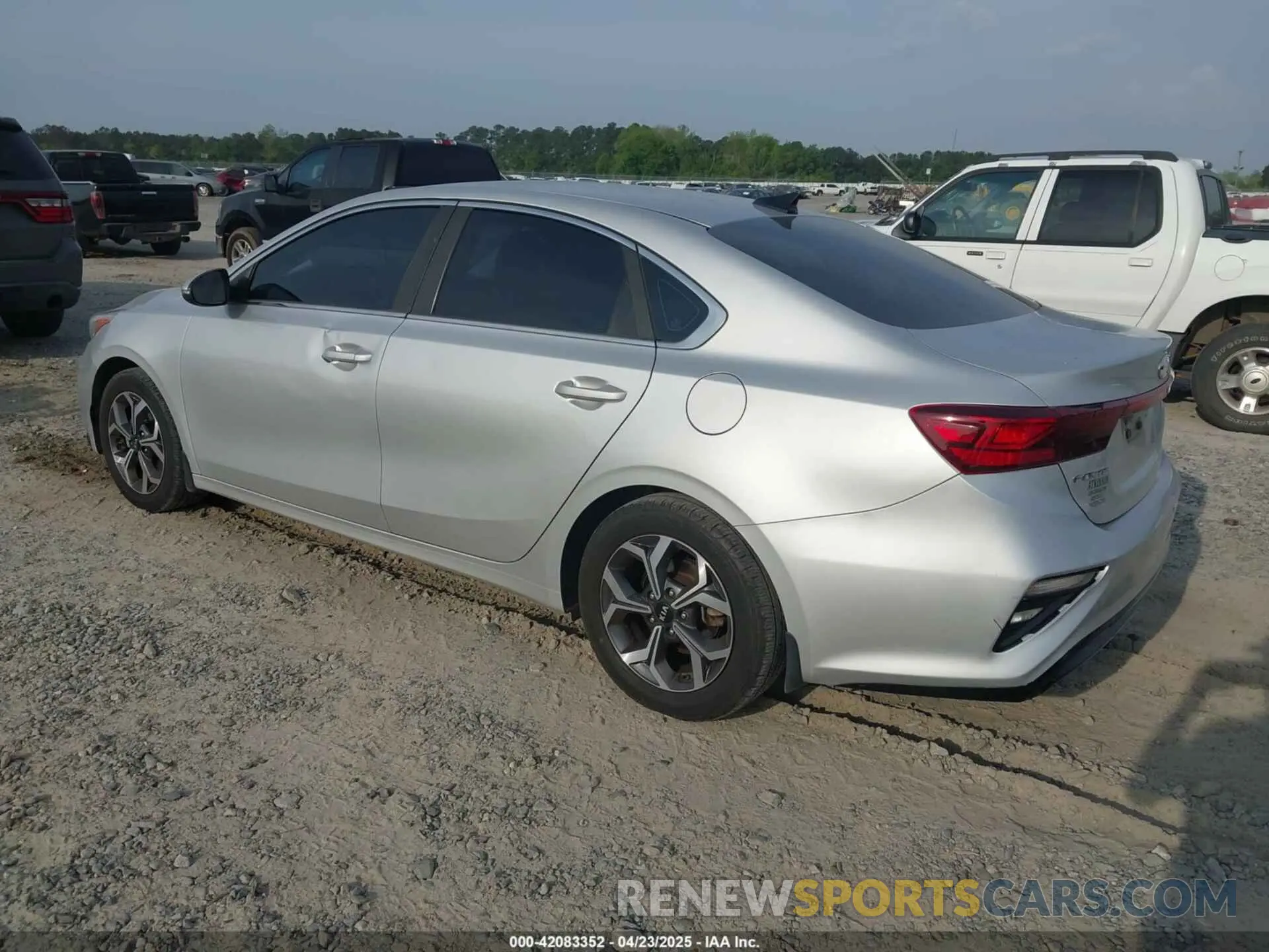 3 Photograph of a damaged car 3KPF54AD0KE047835 KIA FORTE 2019