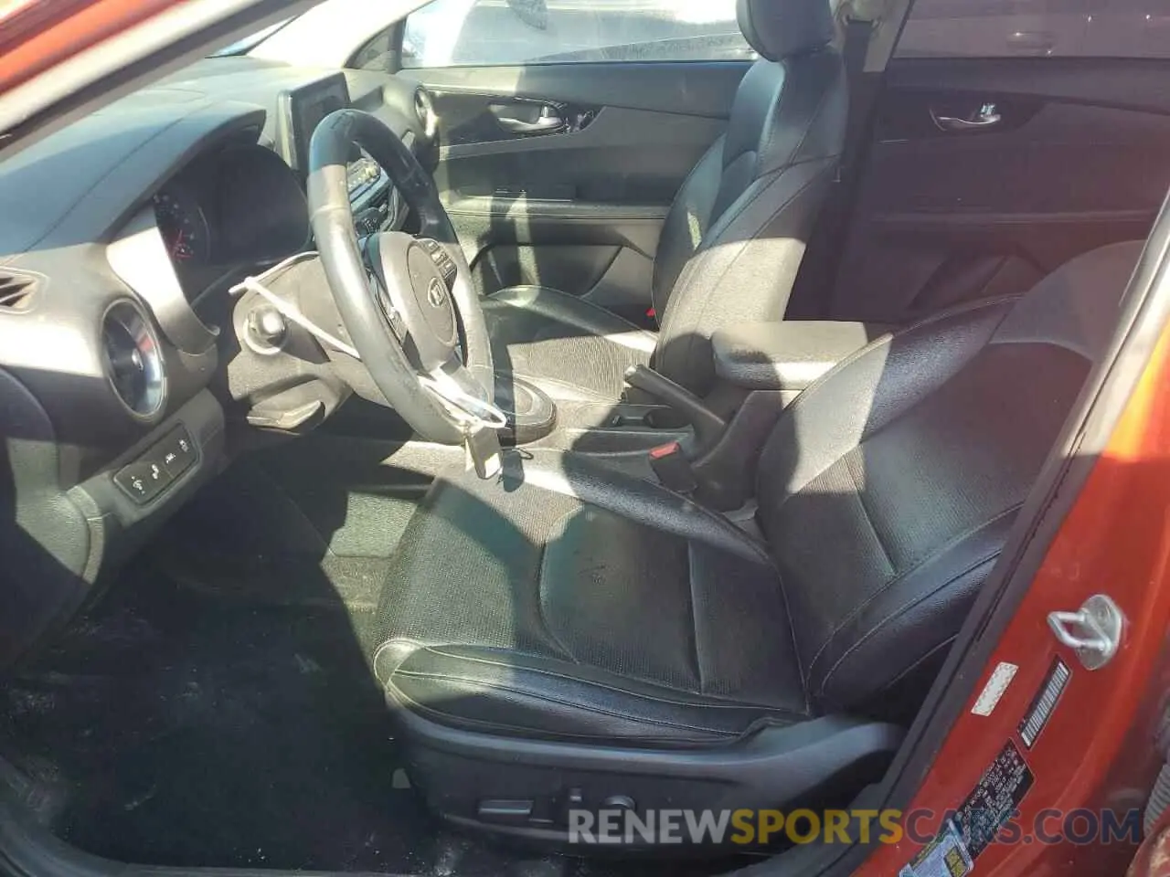 7 Фотография поврежденного автомобиля 3KPF54AD0KE084609 KIA FORTE 2019