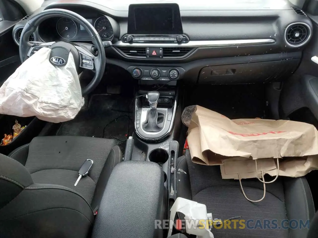 8 Фотография поврежденного автомобиля 3KPF54AD1KE038903 KIA FORTE 2019