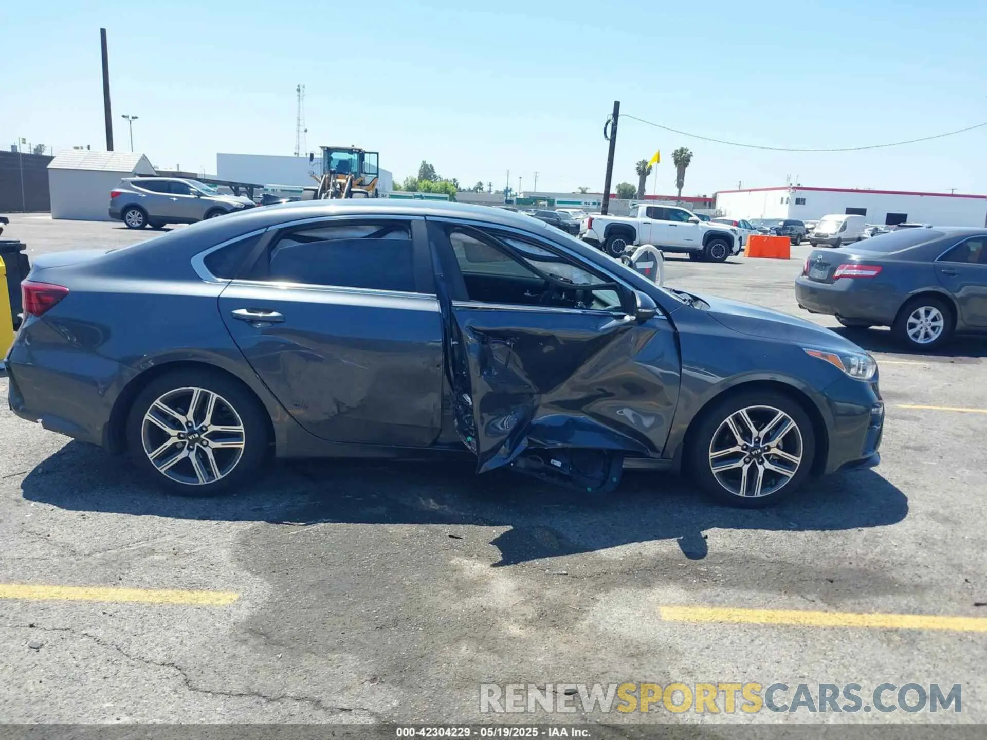 13 Фотография поврежденного автомобиля 3KPF54AD3KE057131 KIA FORTE 2019