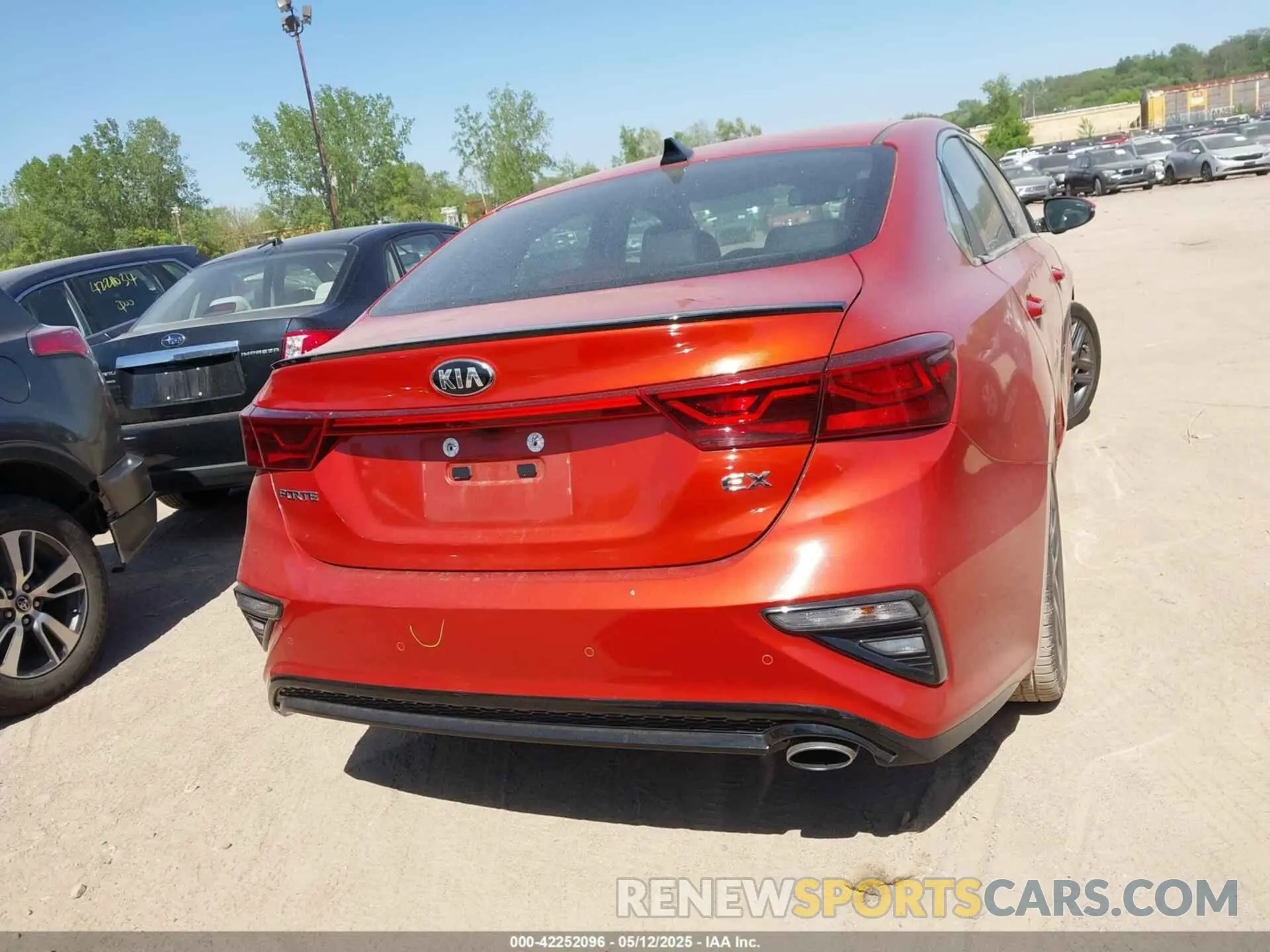 16 Photograph of a damaged car 3KPF54AD4KE068588 KIA FORTE 2019