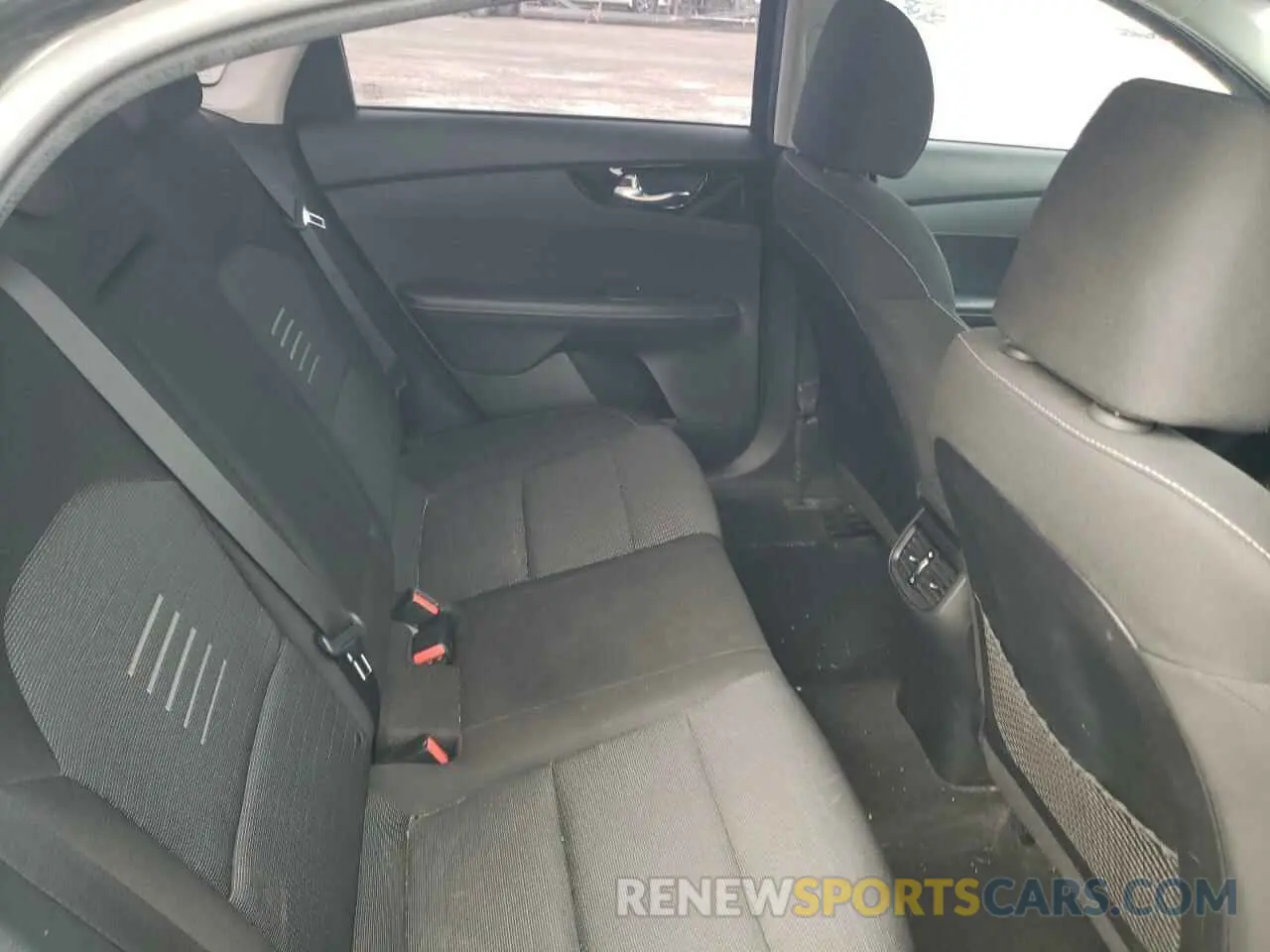 10 Photograph of a damaged car 3KPF54AD5KE008481 KIA FORTE 2019