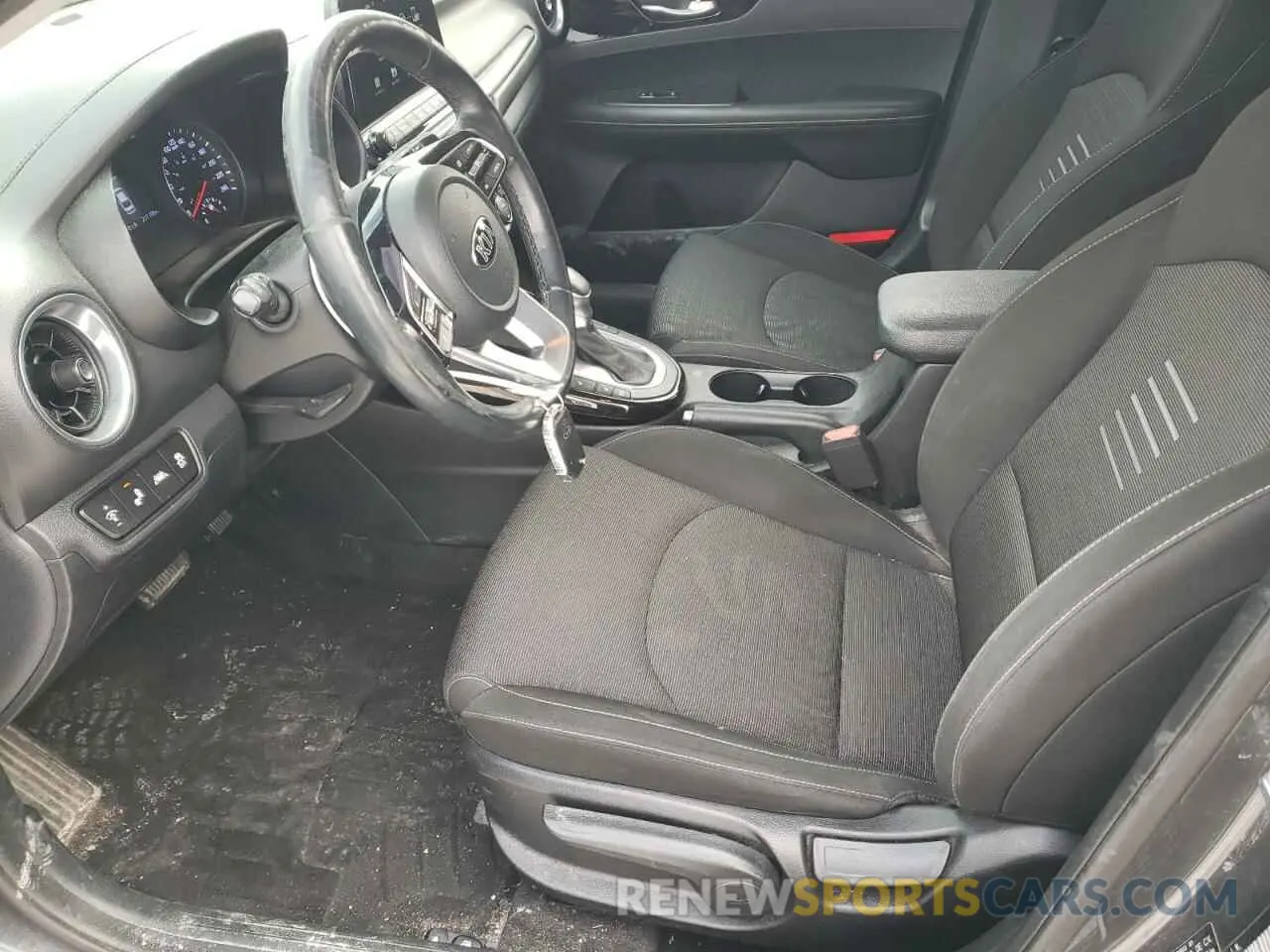 7 Photograph of a damaged car 3KPF54AD5KE008481 KIA FORTE 2019