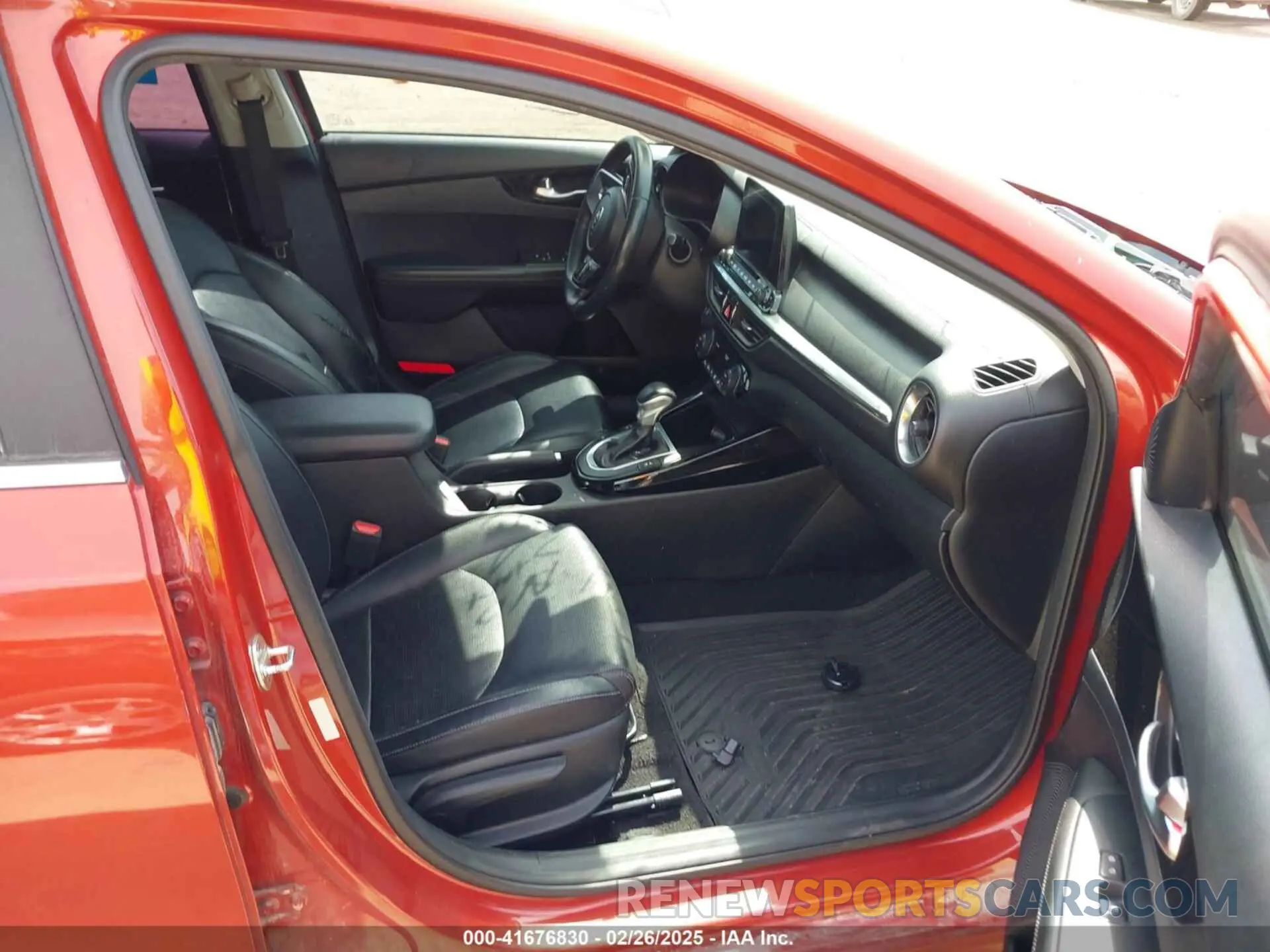 5 Фотография поврежденного автомобиля 3KPF54AD8KE061904 KIA FORTE 2019