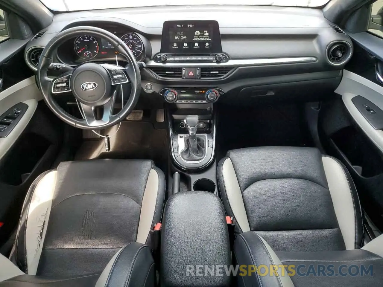 8 Photograph of a damaged car 3KPF54AD9KE032721 KIA FORTE 2019