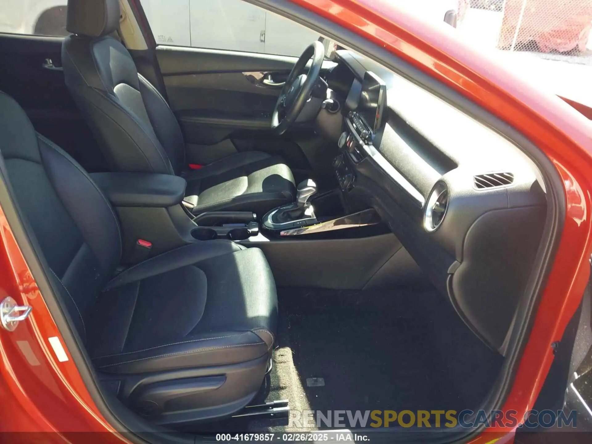 5 Photograph of a damaged car 3KPF54AD9KE068134 KIA FORTE 2019