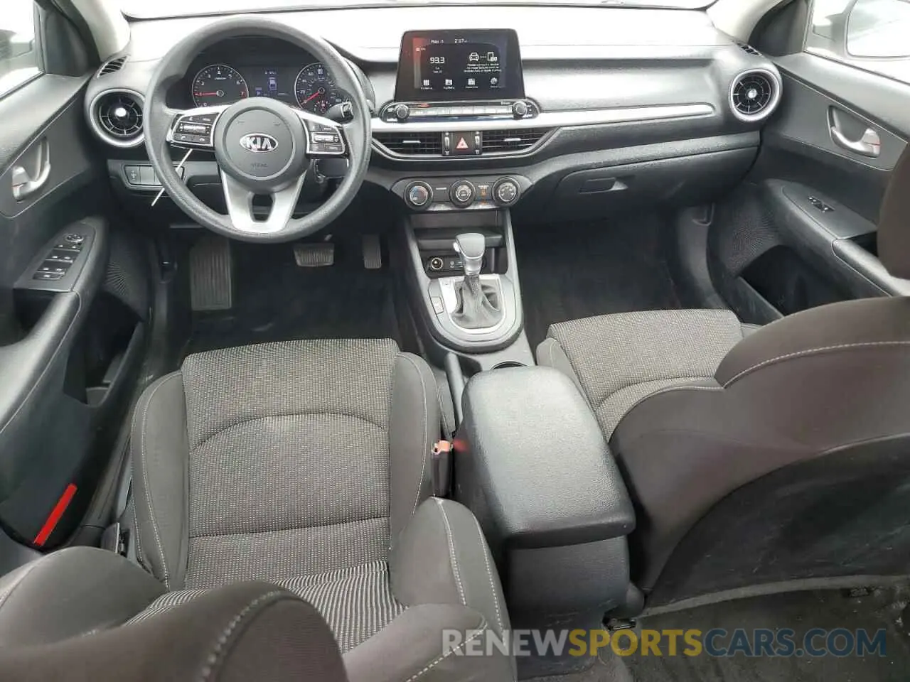 8 Photograph of a damaged car 3KPF24AD0LE184719 KIA FORTE 2020