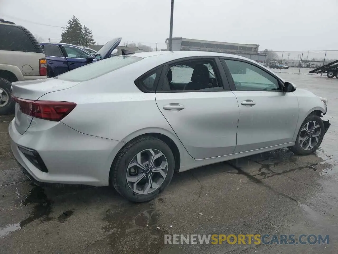 3 Фотография поврежденного автомобиля 3KPF24AD0LE187832 KIA FORTE 2020