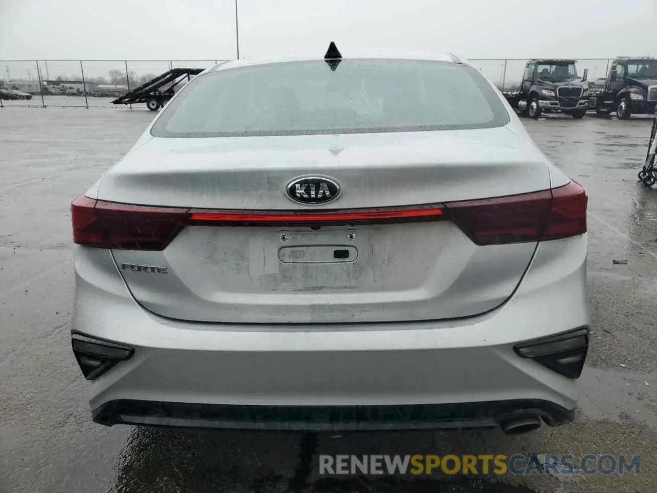 6 Фотография поврежденного автомобиля 3KPF24AD0LE187832 KIA FORTE 2020
