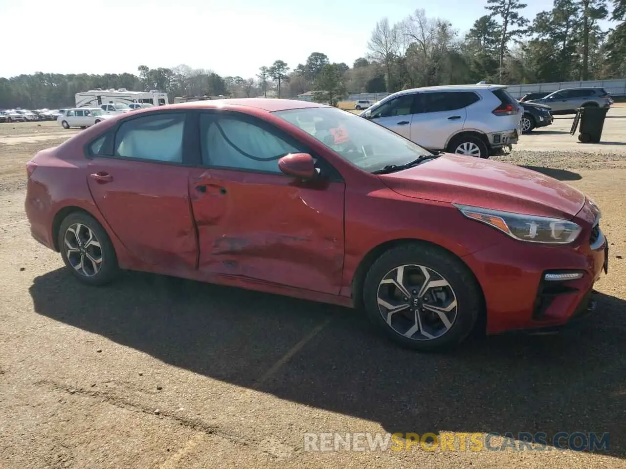 4 Photograph of a damaged car 3KPF24AD0LE198412 KIA FORTE 2020