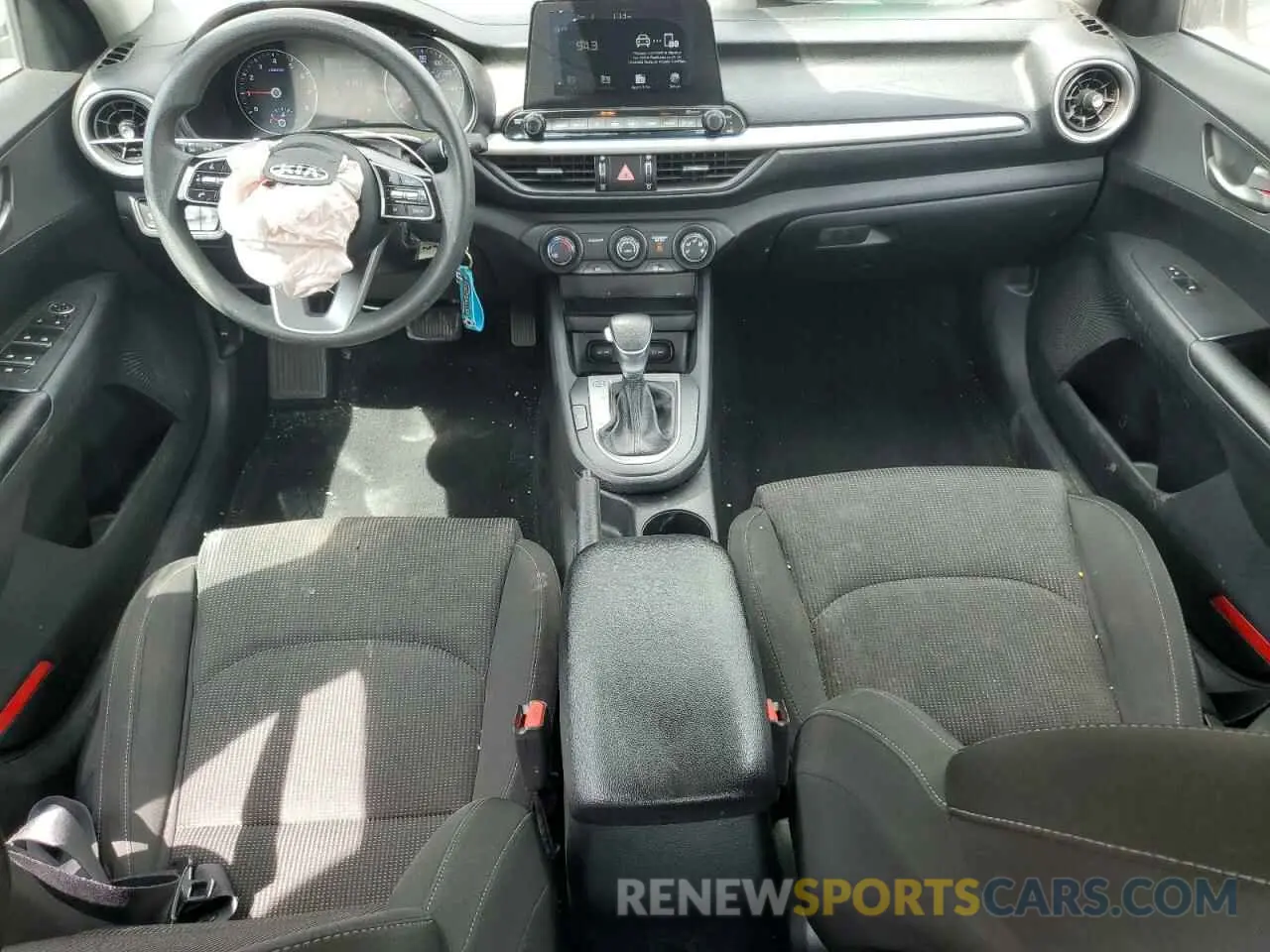 8 Фотография поврежденного автомобиля 3KPF24AD0LE207402 KIA FORTE 2020