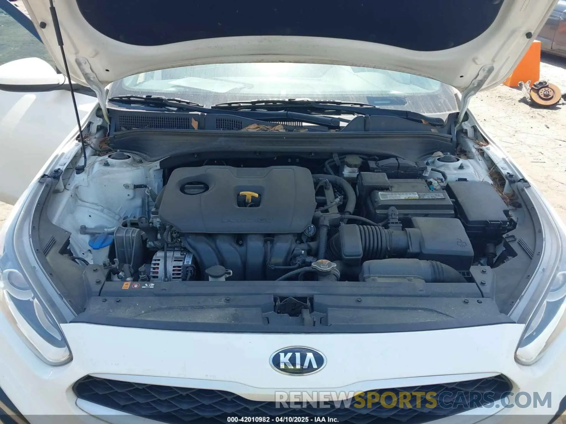 10 Photograph of a damaged car 3KPF24AD0LE211515 KIA FORTE 2020