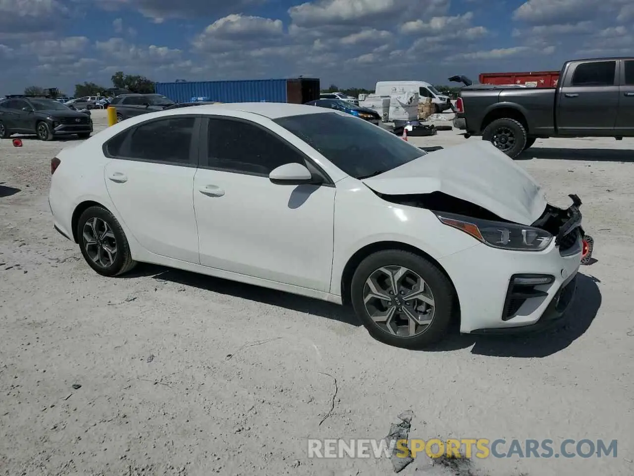 4 Фотография поврежденного автомобиля 3KPF24AD0LE213474 KIA FORTE 2020