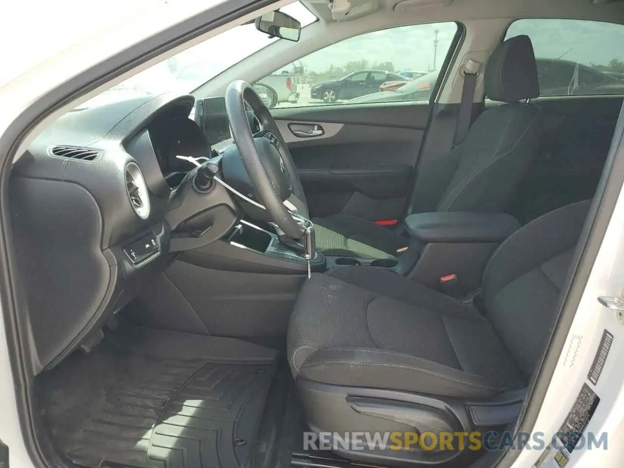 7 Фотография поврежденного автомобиля 3KPF24AD0LE213474 KIA FORTE 2020