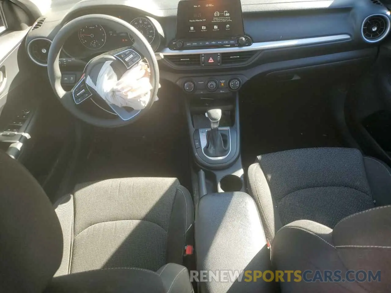 8 Photograph of a damaged car 3KPF24AD0LE218688 KIA FORTE 2020