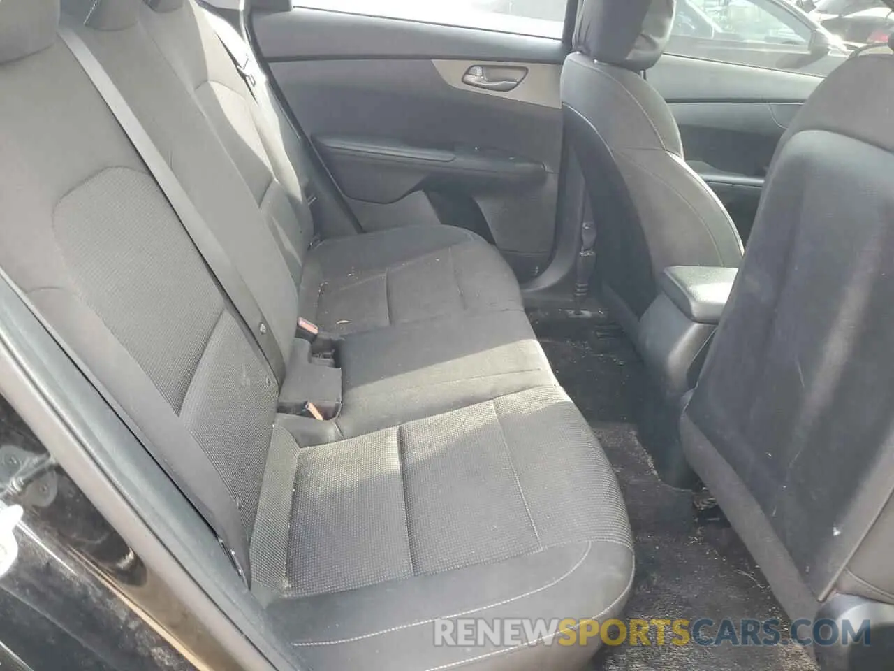 10 Фотография поврежденного автомобиля 3KPF24AD0LE227570 KIA FORTE 2020
