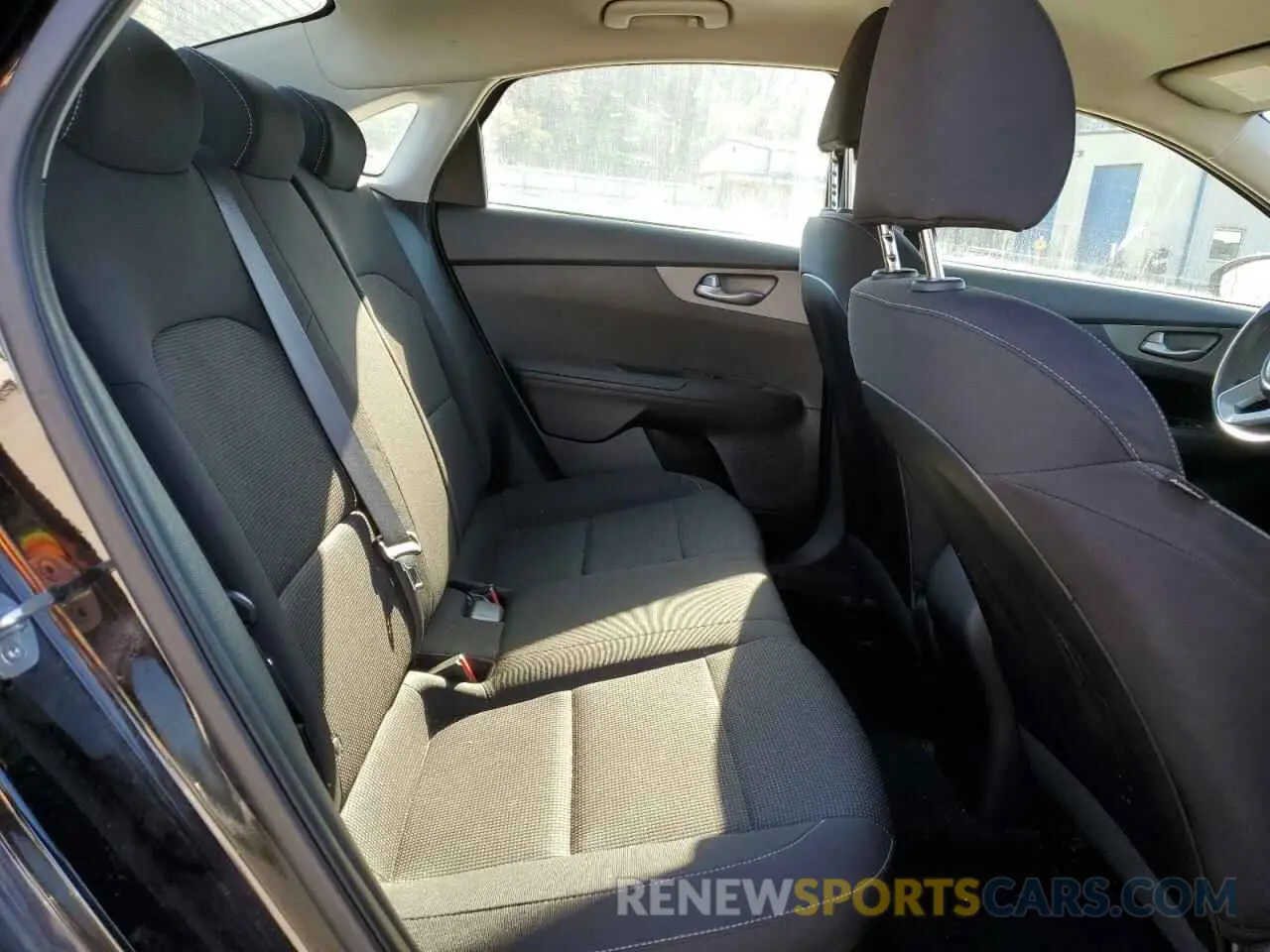 10 Фотография поврежденного автомобиля 3KPF24AD0LE229156 KIA FORTE 2020