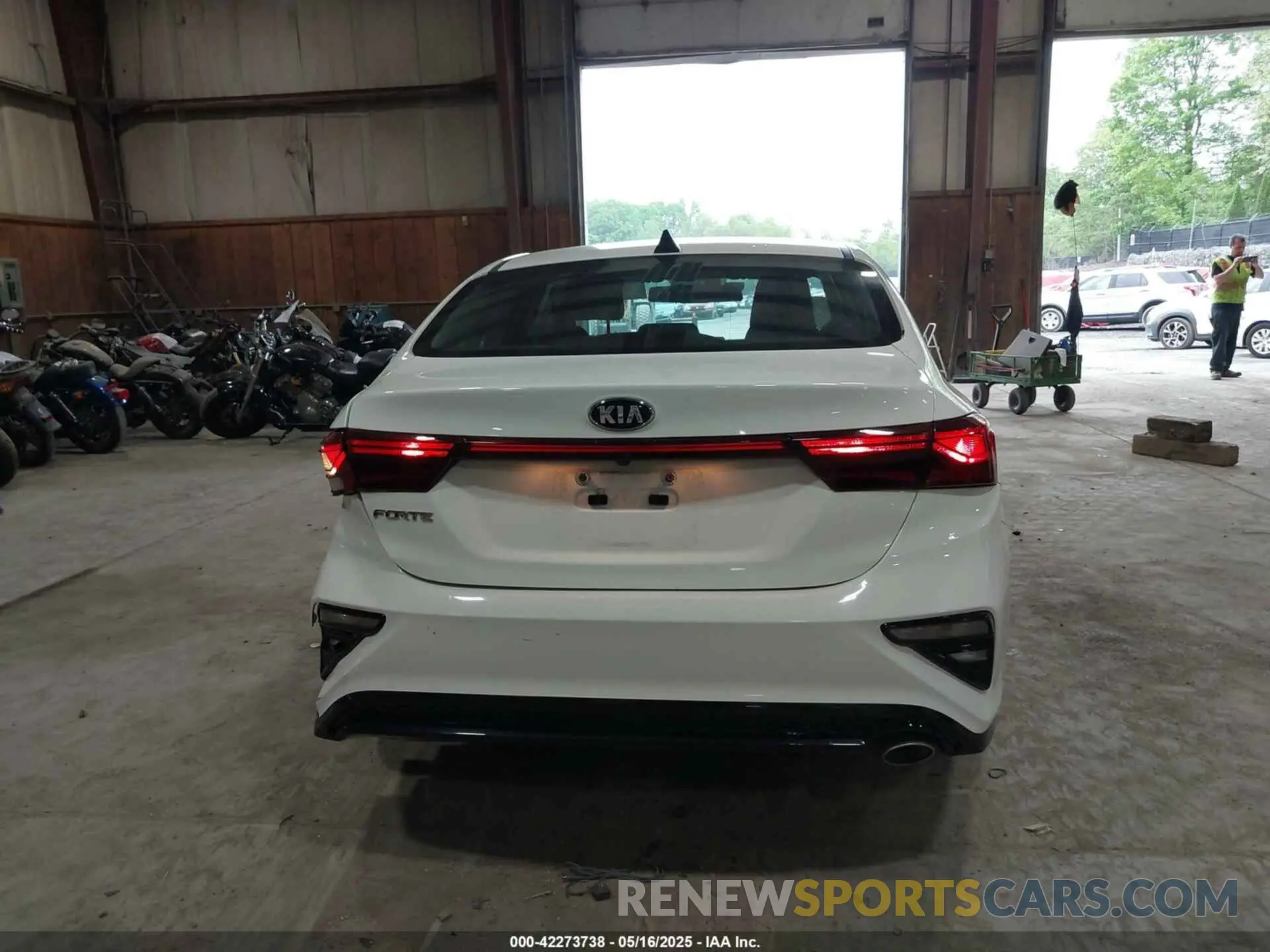 17 Фотография поврежденного автомобиля 3KPF24AD0LE255174 KIA FORTE 2020