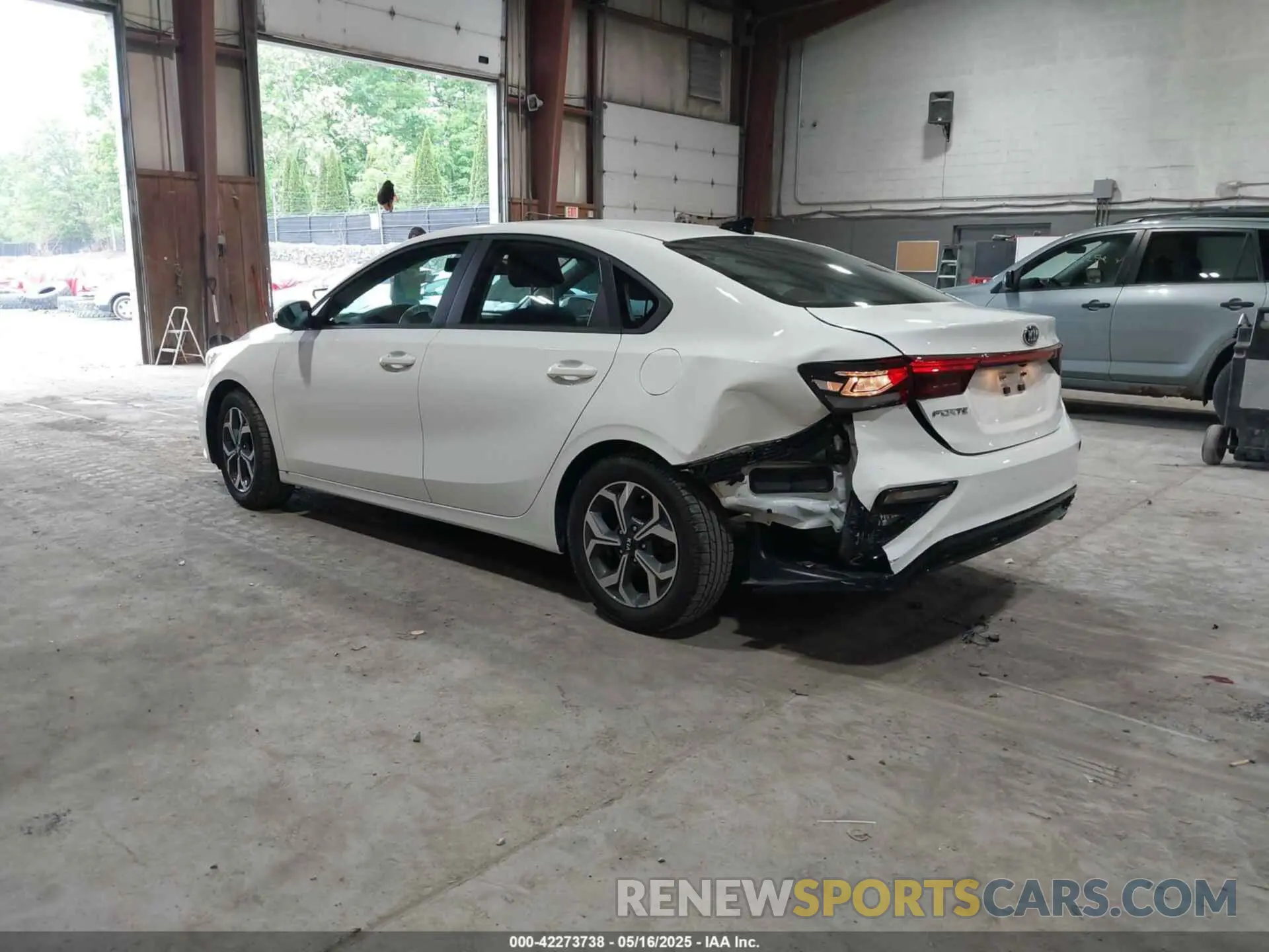 3 Фотография поврежденного автомобиля 3KPF24AD0LE255174 KIA FORTE 2020