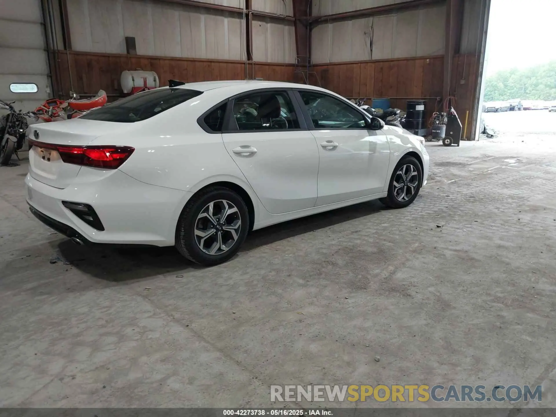 4 Фотография поврежденного автомобиля 3KPF24AD0LE255174 KIA FORTE 2020