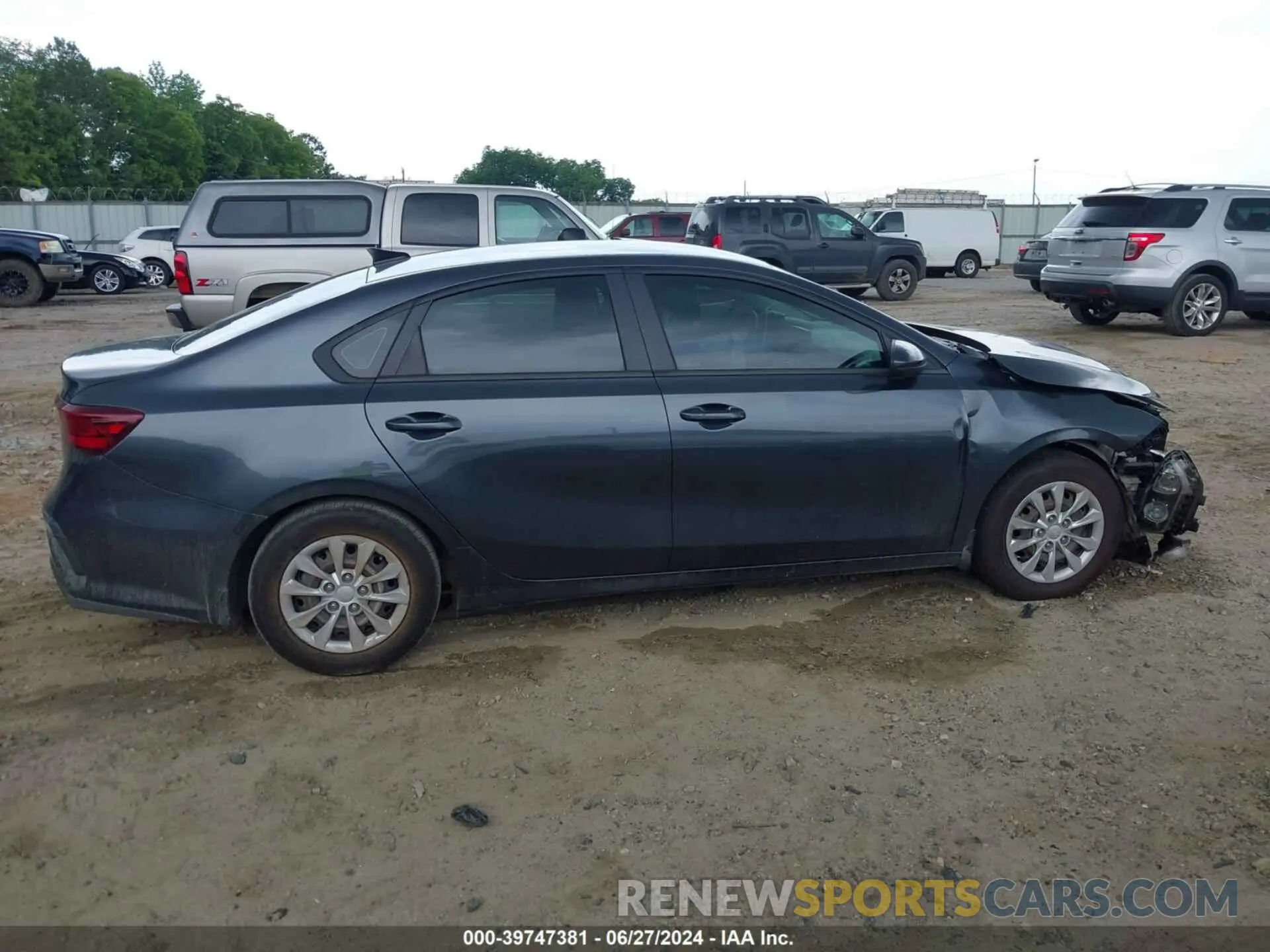 13 Фотография поврежденного автомобиля 3KPF24AD1LE141961 KIA FORTE 2020