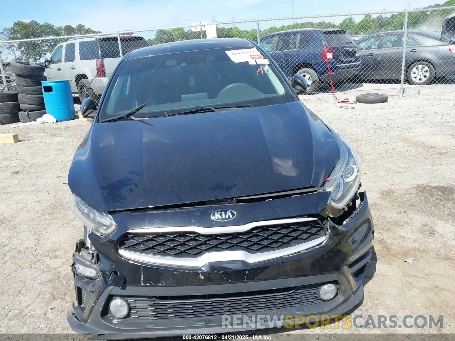 12 Photograph of a damaged car 3KPF24AD1LE142771 KIA FORTE 2020