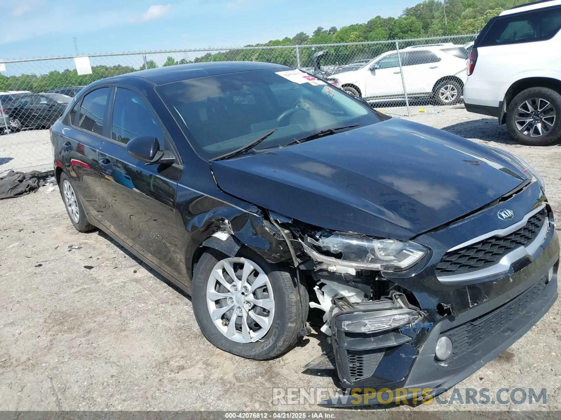 6 Photograph of a damaged car 3KPF24AD1LE142771 KIA FORTE 2020
