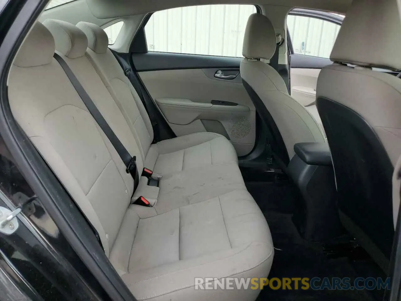10 Photograph of a damaged car 3KPF24AD1LE164933 KIA FORTE 2020