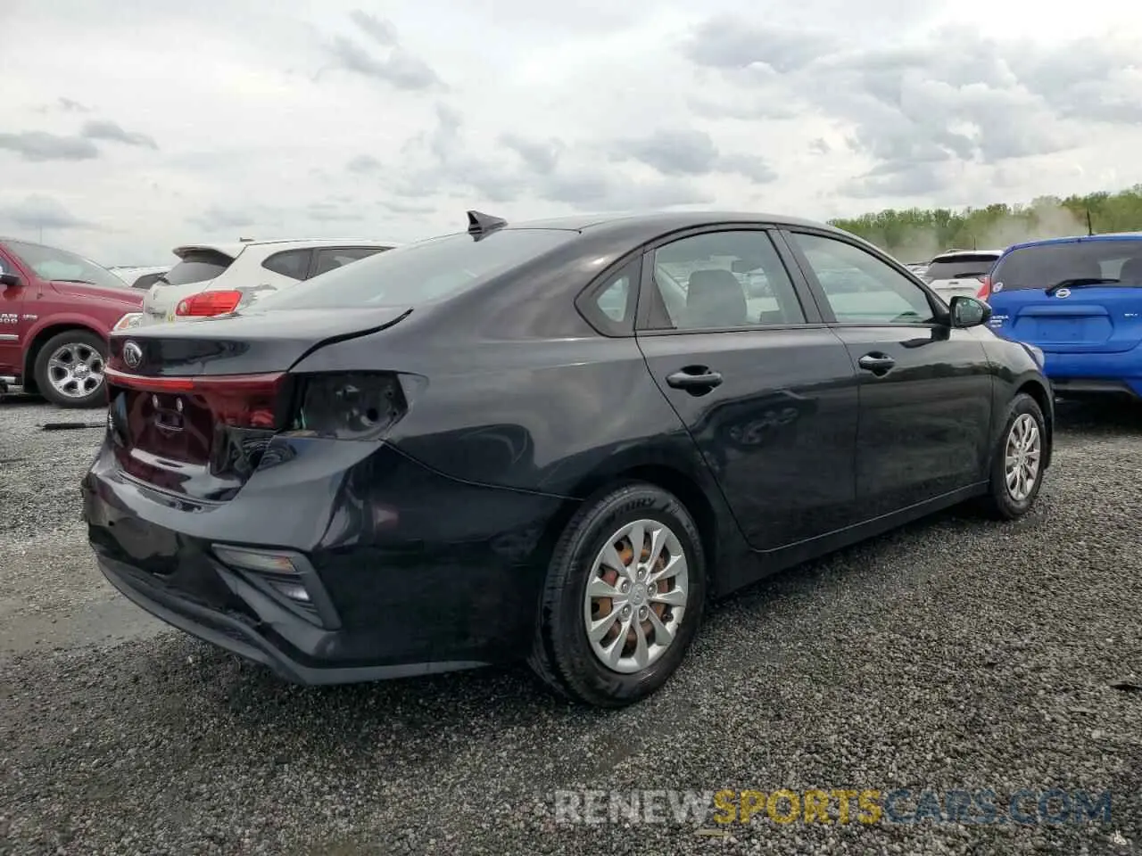 3 Photograph of a damaged car 3KPF24AD1LE174815 KIA FORTE 2020
